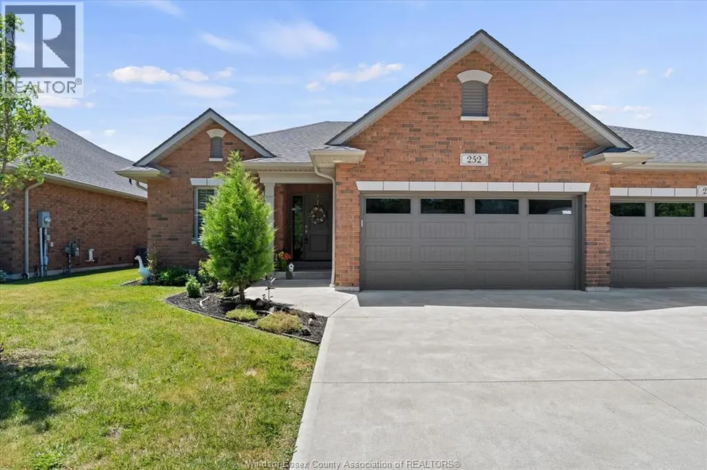 252 Serena Kingsville ON N9Y 0E8
