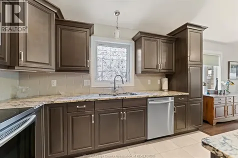 252 Serena Kingsville ON N9Y 0E8