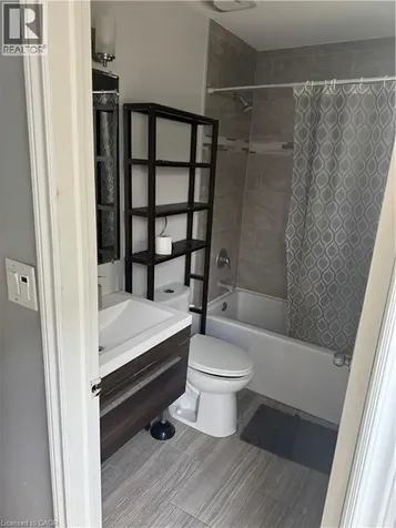 61 Waterloo Drive Kitchener ON N2H 3V1