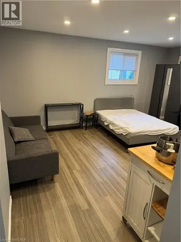 61 Waterloo Drive Kitchener ON N2H 3V1