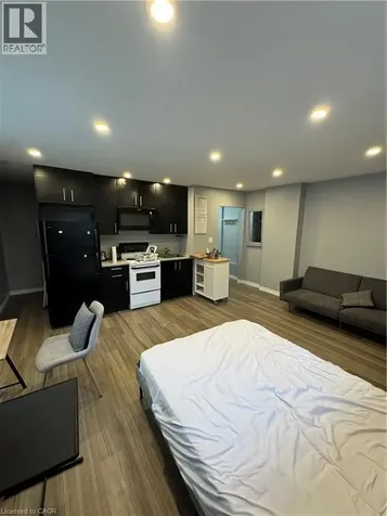 61 Waterloo Drive Kitchener ON N2H 3V1