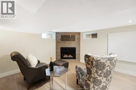 2326 Gladstone Avenue Windsor ON N8W 2P1