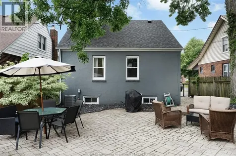 2326 Gladstone Avenue Windsor ON N8W 2P1