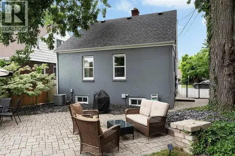 2326 Gladstone Avenue Windsor ON N8W 2P1