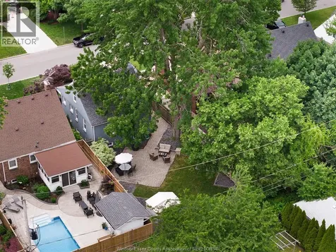 2326 Gladstone Avenue Windsor ON N8W 2P1