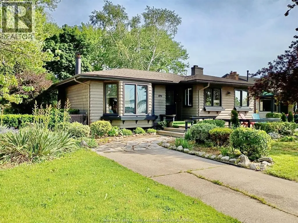 2437 Riverside Drive West Windsor ON N9B 1B2