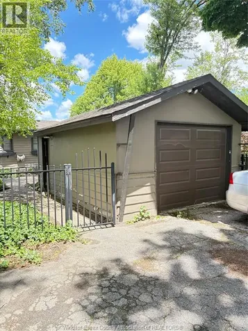 2437 Riverside Drive West Windsor ON N9B 1B2