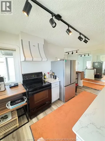2437 Riverside Drive West Windsor ON N9B 1B2