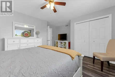 120 Donegal Drive Brantford ON N3T 6N4