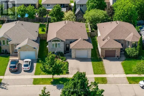 120 Donegal Drive Brantford ON N3T 6N4