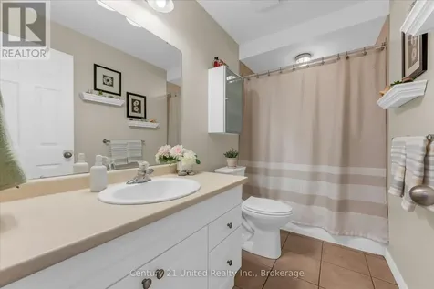 120 Donegal Drive Brantford ON N3T 6N4
