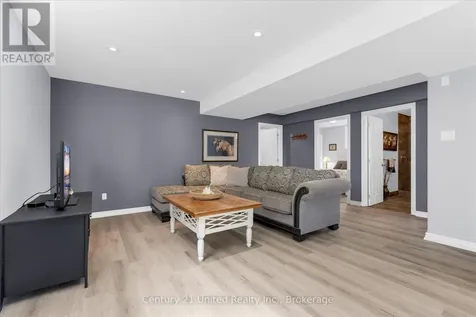 120 Donegal Drive Brantford ON N3T 6N4