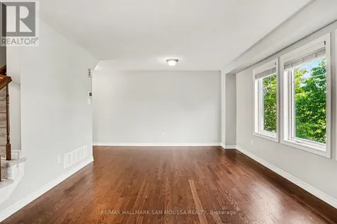 94 Brisote Lane Ottawa ON K2S 0V4