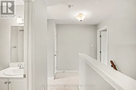 94 Brisote Lane Ottawa ON K2S 0V4