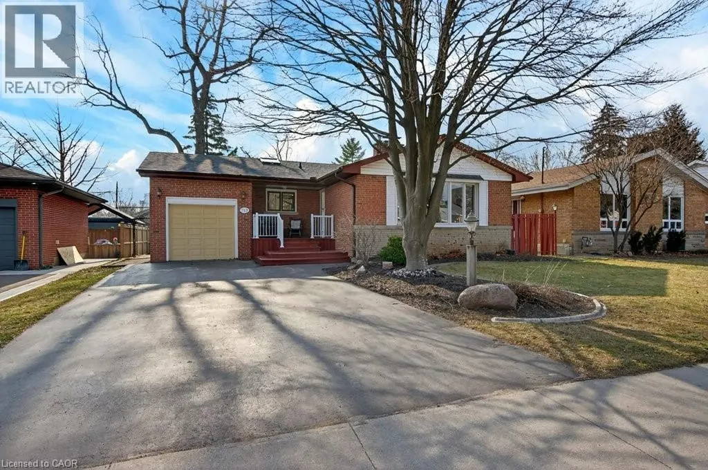362 Pepper Drive Burlington ON L8R 3C9