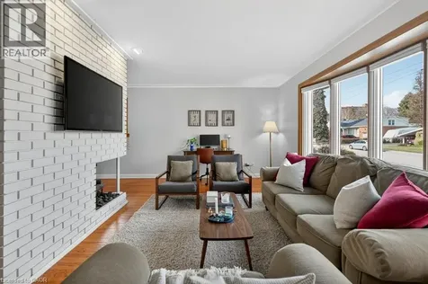 362 Pepper Drive Burlington ON L8R 3C9