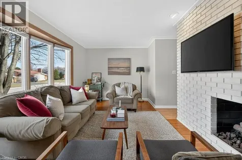 362 Pepper Drive Burlington ON L8R 3C9