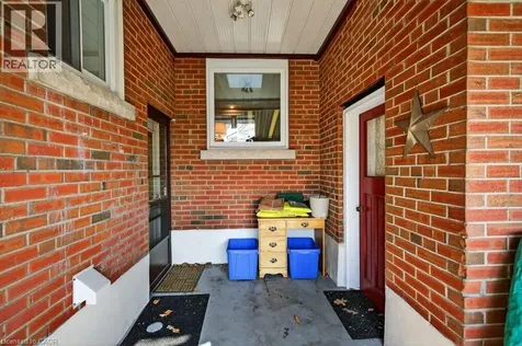 362 Pepper Drive Burlington ON L8R 3C9