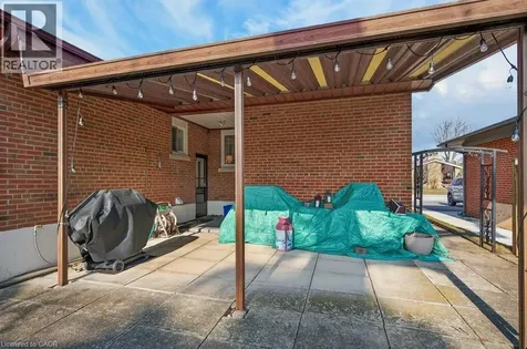 362 Pepper Drive Burlington ON L8R 3C9
