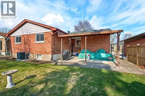 362 Pepper Drive Burlington ON L8R 3C9