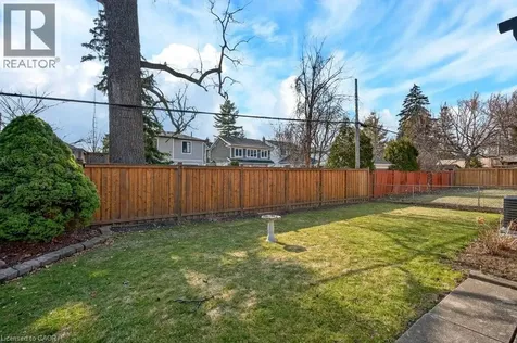 362 Pepper Drive Burlington ON L8R 3C9
