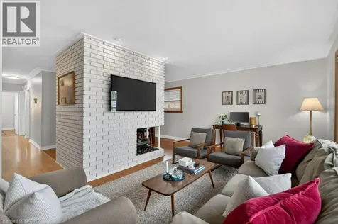 362 Pepper Drive Burlington ON L8R 3C9