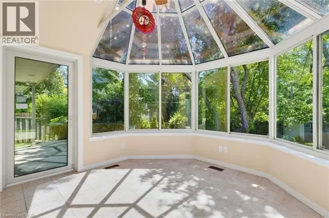 304 Oakwood Court Burlington ON L7N 1W9