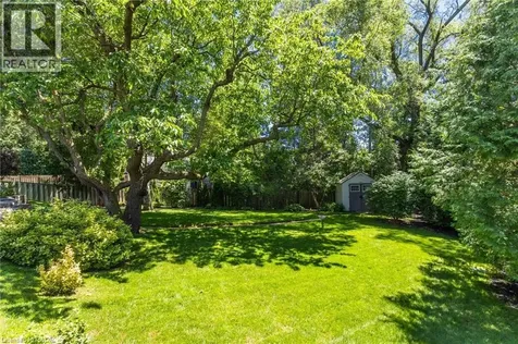 304 Oakwood Court Burlington ON L7N 1W9