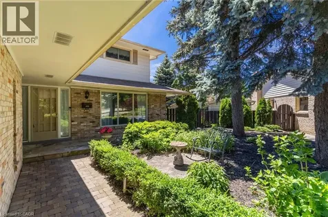304 Oakwood Court Burlington ON L7N 1W9