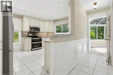 304 Oakwood Court Burlington ON L7N 1W9
