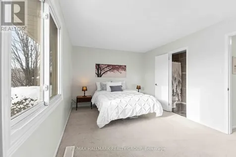1160 Shillington Avenue Ottawa ON K1Z 7Z4