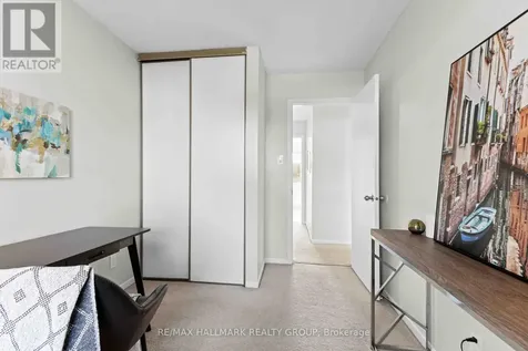 1160 Shillington Avenue Ottawa ON K1Z 7Z4