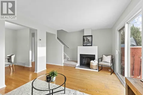 1160 Shillington Avenue Ottawa ON K1Z 7Z4