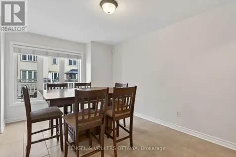 2043 Madrid Avenue Ottawa ON K2J 0K1