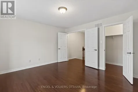 2043 Madrid Avenue Ottawa ON K2J 0K1