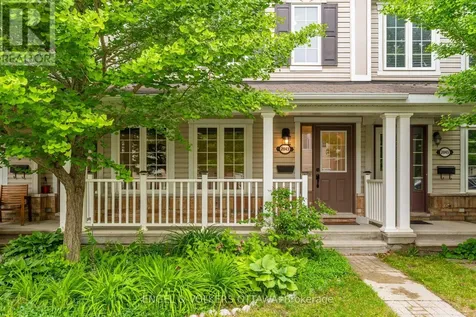 2043 Madrid Avenue Ottawa ON K2J 0K1