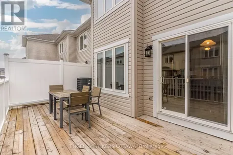 2043 Madrid Avenue Ottawa ON K2J 0K1