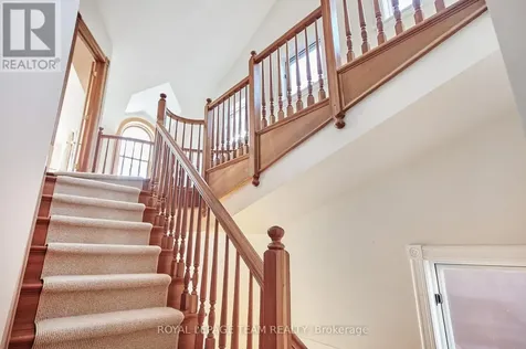 108 Stanley Avenue Ottawa ON K1M 1N9