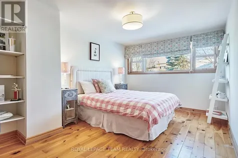 108 Stanley Avenue Ottawa ON K1M 1N9
