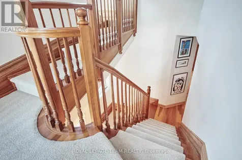 108 Stanley Avenue Ottawa ON K1M 1N9