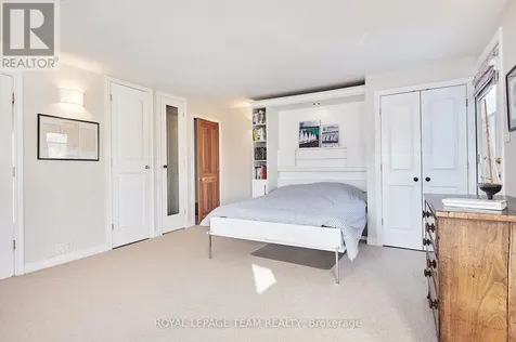 108 Stanley Avenue Ottawa ON K1M 1N9