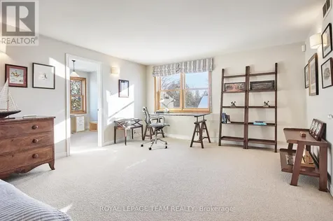 108 Stanley Avenue Ottawa ON K1M 1N9