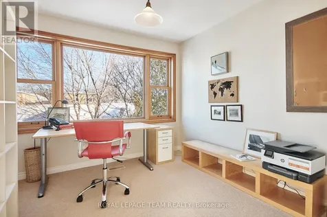 108 Stanley Avenue Ottawa ON K1M 1N9