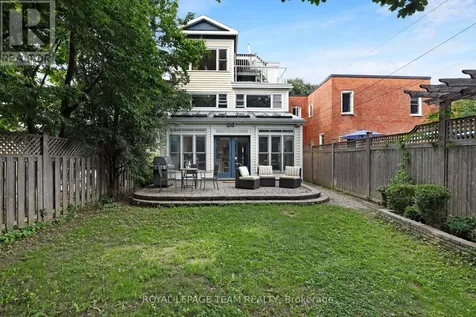 108 Stanley Avenue Ottawa ON K1M 1N9
