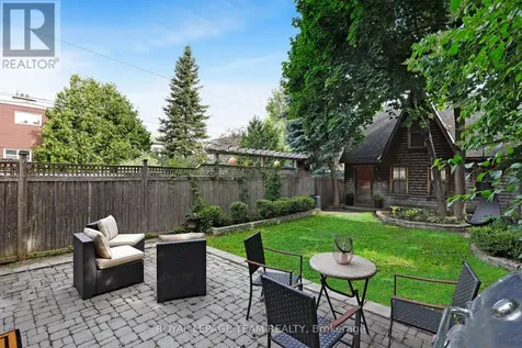 108 Stanley Avenue Ottawa ON K1M 1N9
