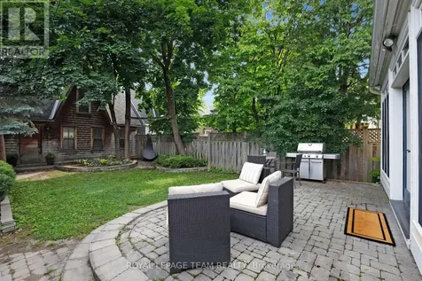 108 Stanley Avenue Ottawa ON K1M 1N9
