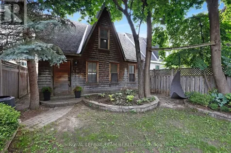 108 Stanley Avenue Ottawa ON K1M 1N9