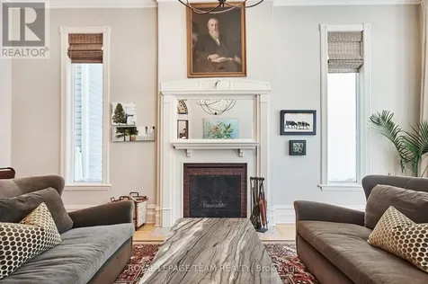 108 Stanley Avenue Ottawa ON K1M 1N9