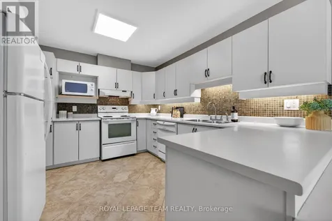6 Grand Cedar Court Ottawa ON K2S 1C8