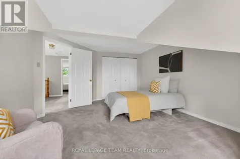 6 Grand Cedar Court Ottawa ON K2S 1C8